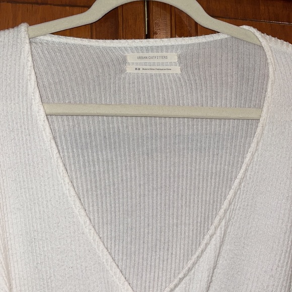 Urban Outfitters wrapped knit long sleeve cropped top - Picture 2 of 7